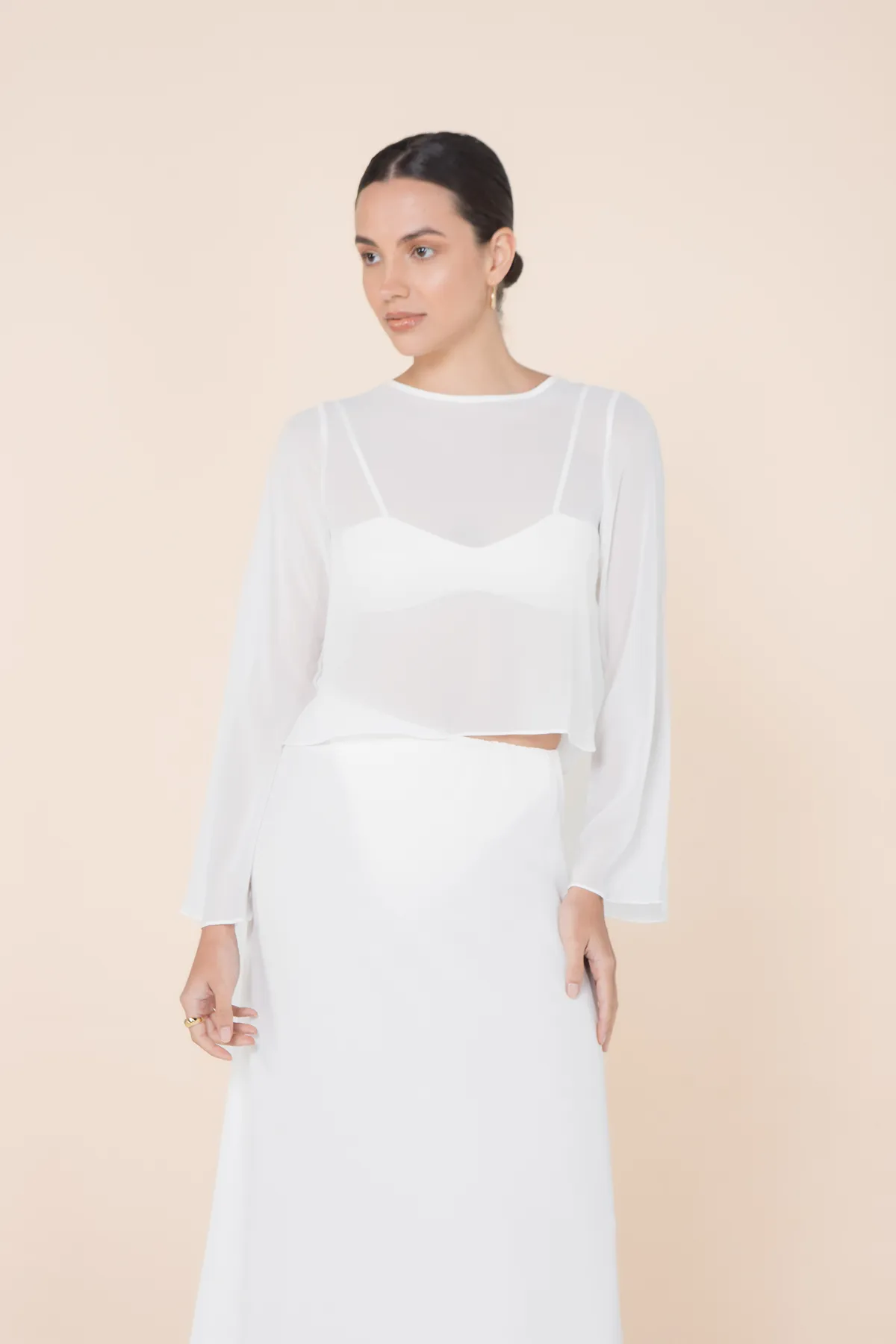 blusa-joana-transparencia-off-white-capa